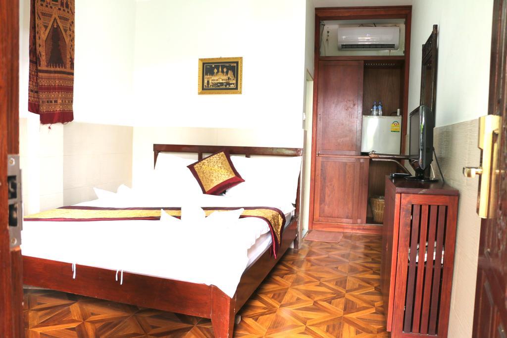 Mali Namphu Hotel Wientian Zewnętrze zdjęcie